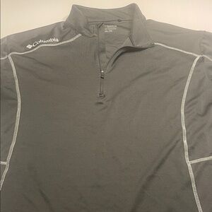 Columbia Men's Gray Shirt